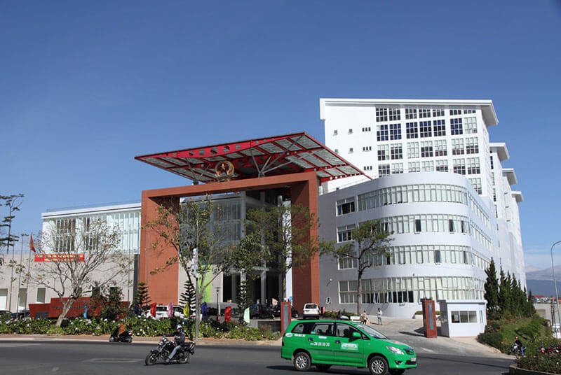 HỘI TRƯỜNG TRUNG TÂM HÀNH CHÍNH TỈNH LÂM ĐỒNG