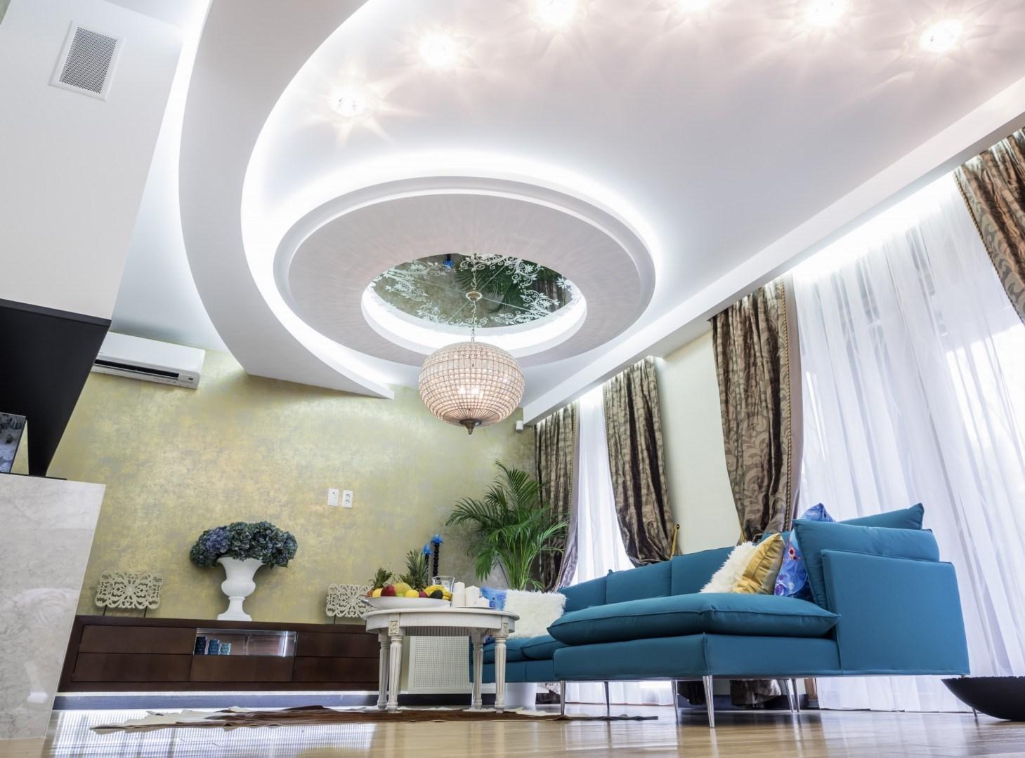 Trần thạch cao phòng khách đệ nhất: Trần thạch cao phòng khách đệ nhất sẽ khiến cho không gian sống của bạn trở nên đẳng cấp và sang trọng hơn. Với những thiết kế độc đáo, trần thạch cao đồng thời cũng giúp cho không gian trở nên rộng rãi và thoáng mát hơn.