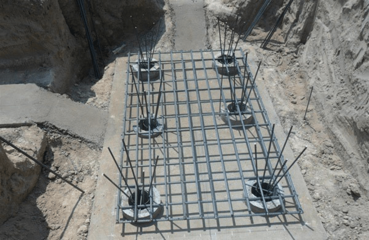 Móng cọc sở hữu hệ thống đài móng liên kết chặt chẽ với các đầu cọc