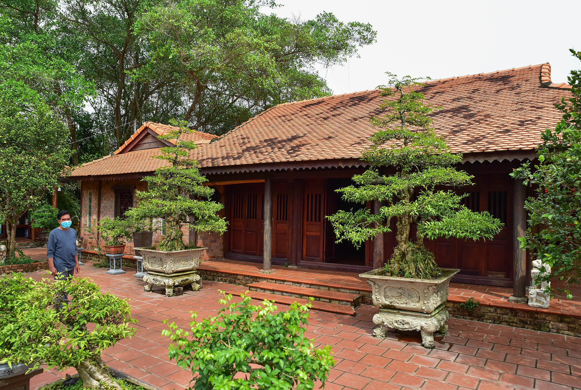 nhà ba gian bằng gỗ