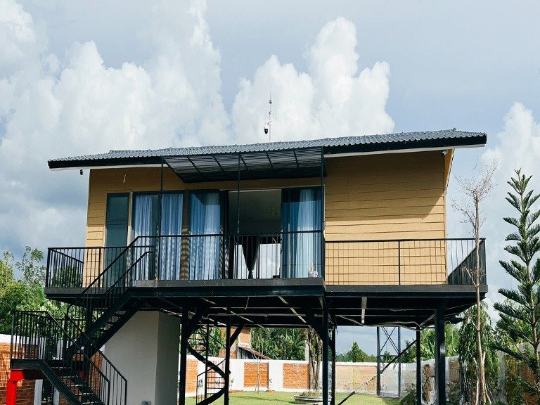 Mẫu nhà sàn sắt bền, chắc chắn