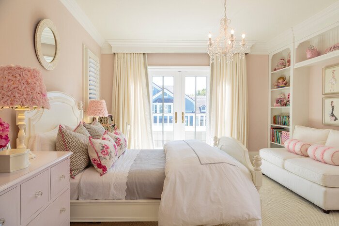 Mẫu trang trí phòng ngủ màu hồng - trắng
