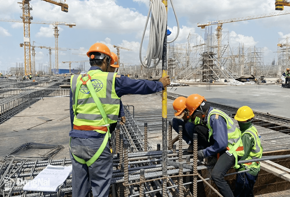 Thi công mùa khô diễn ra suôn sẻ, thuận lợi, không bị gián đoạn do thời tiết xấu