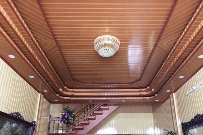 trần nhựa giả gỗ thay thế trần gỗ đẹp