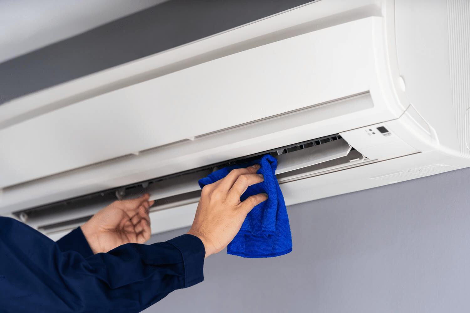 Vệ sinh thiết bị định kỳ từ 3 - 6 tháng một lần